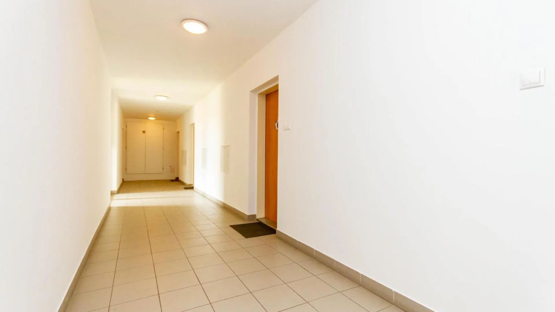 Modern Comfort In Jozsef Street By Nw Budapest
