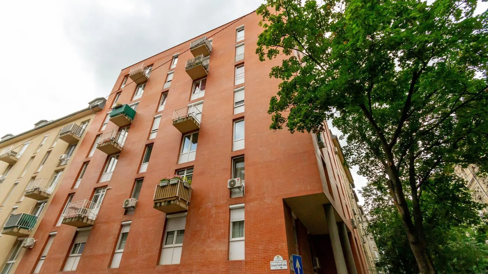 Modern Comfort In Jozsef Street By Nw Budapešť Apartmán