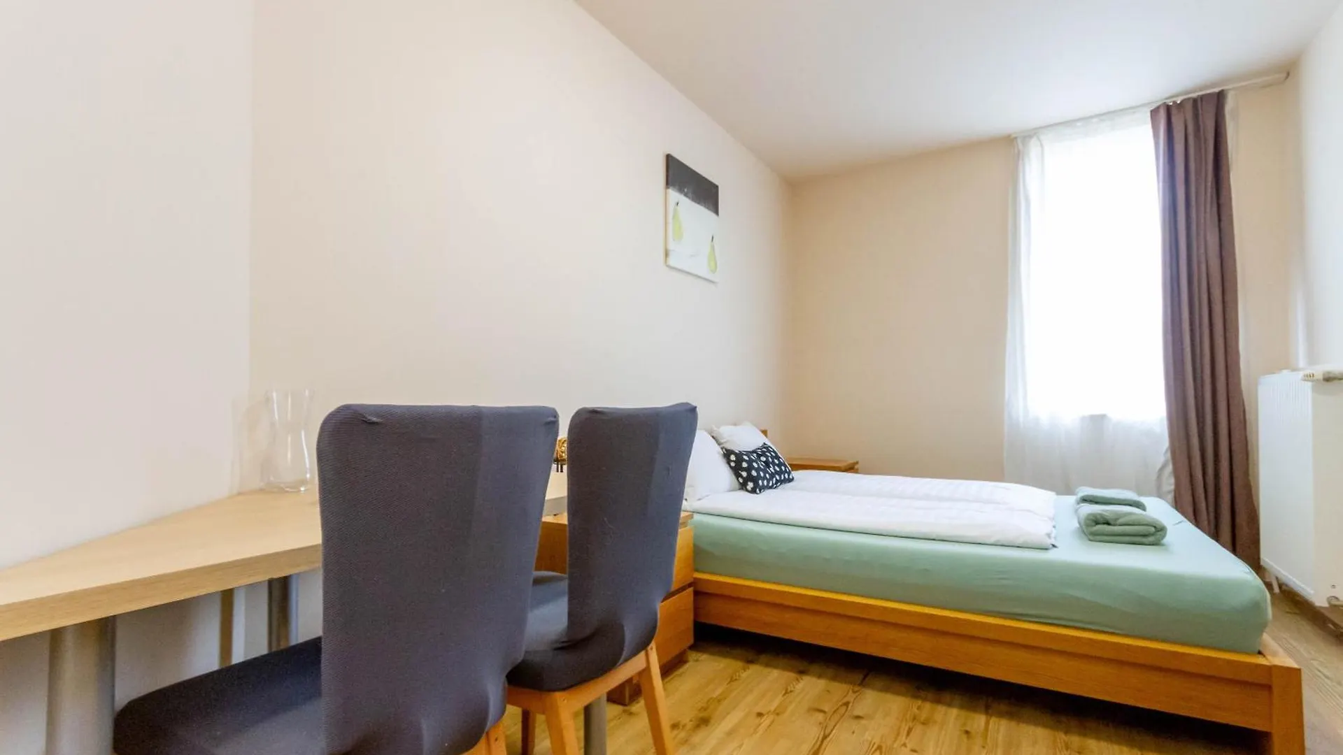Modern Comfort In Jozsef Street By Nw Budapest 0*,