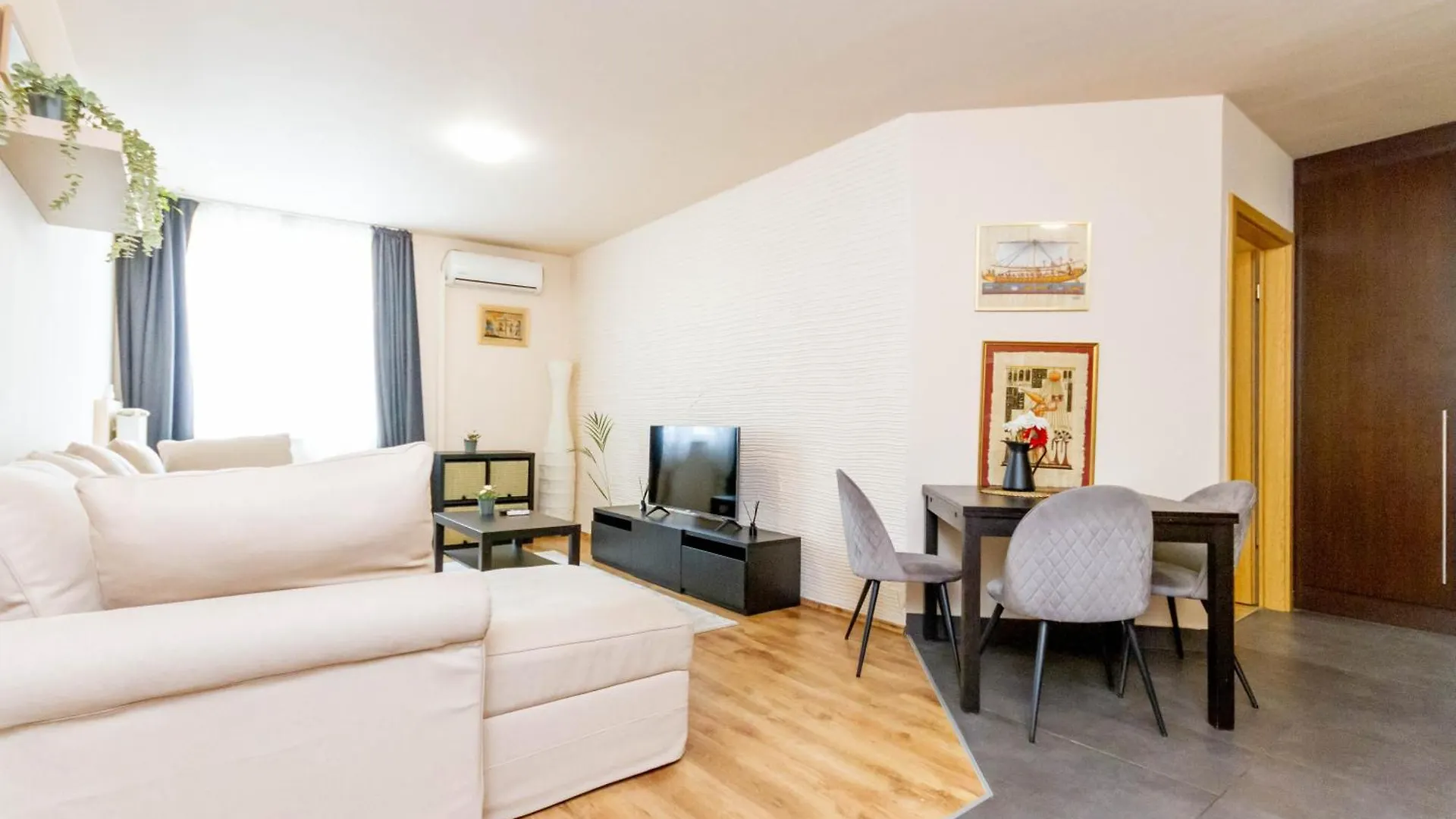Modern Comfort In Jozsef Street By Nw Budapest Hungary
