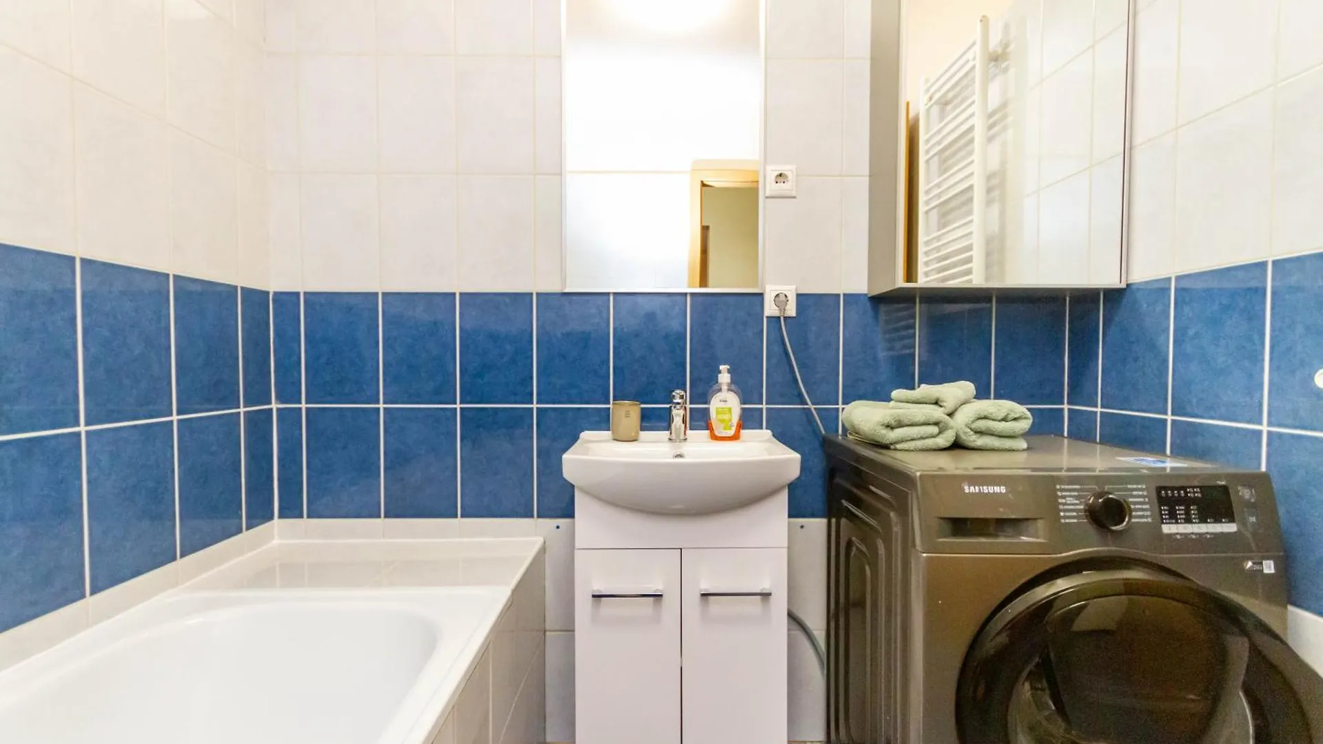 Apartment Modern Comfort In Jozsef Street By Nw Budapest Hungary