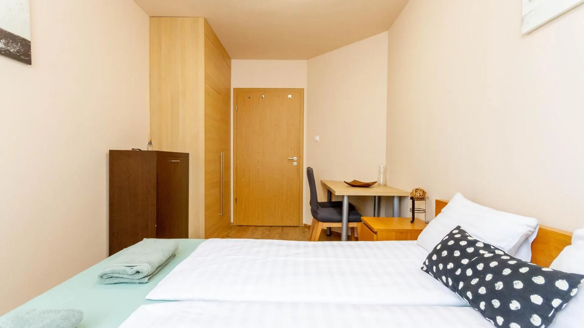 Apartment Modern Comfort In Jozsef Street By Nw Budapest