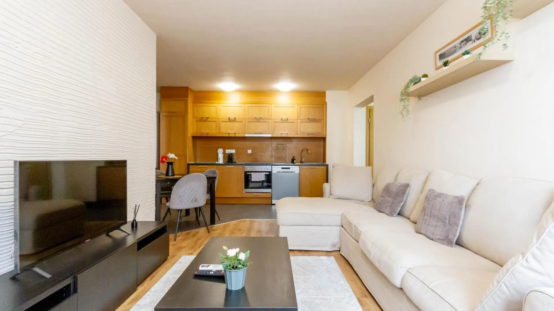 Apartment Modern Comfort In Jozsef Street By Nw Budapest Hungary