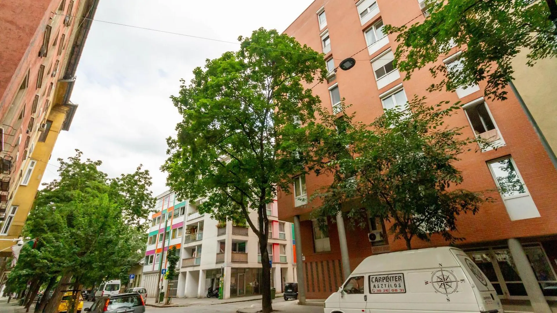Modern Comfort In Jozsef Street By Nw Budapest 0*,